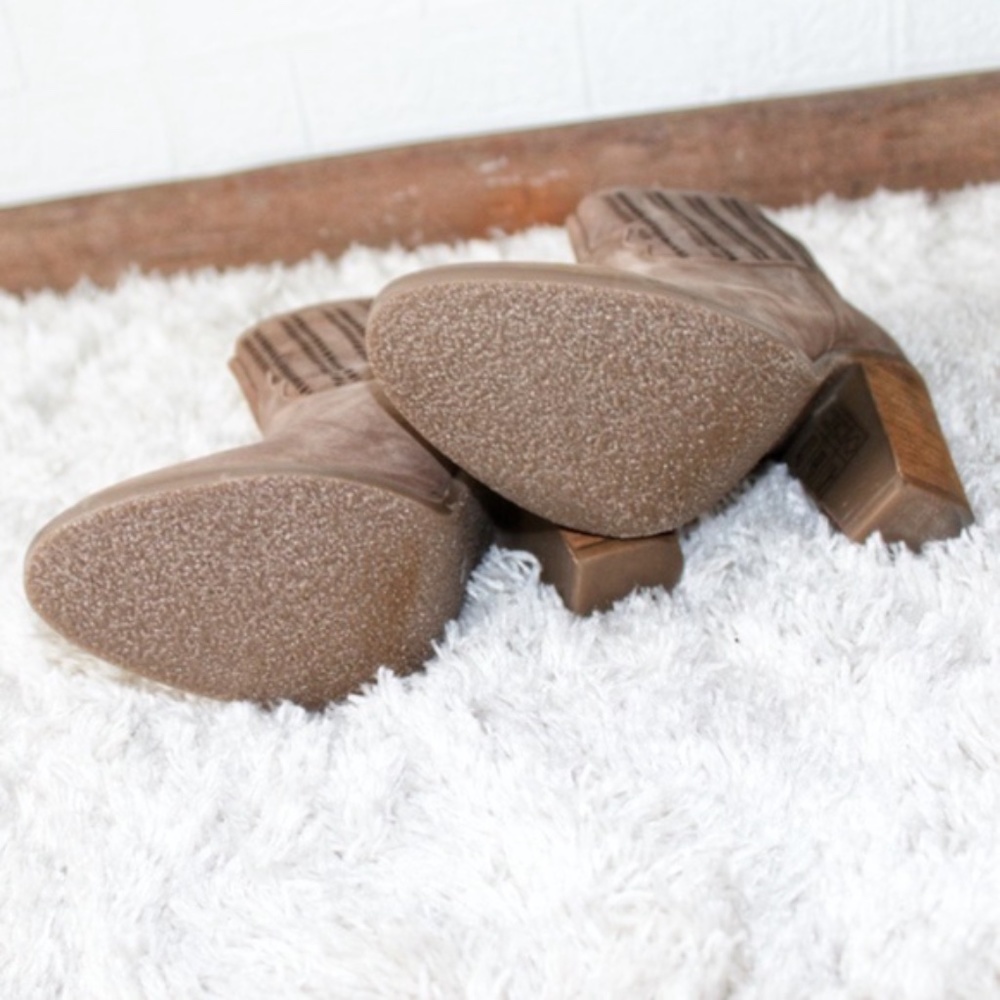 Coolway tan faux suede ankle boots - Picture 9 of 10